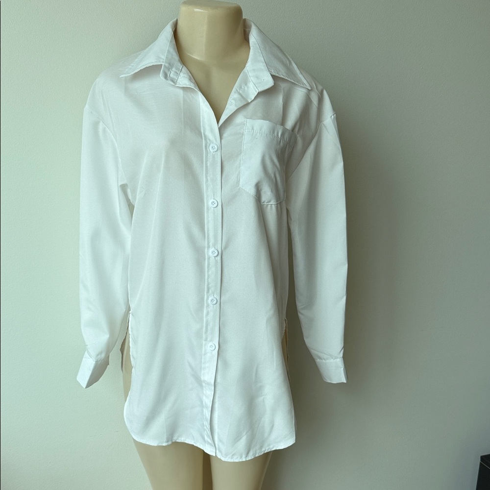 Classic White Women’s Shirt Size Small Capsule Layering